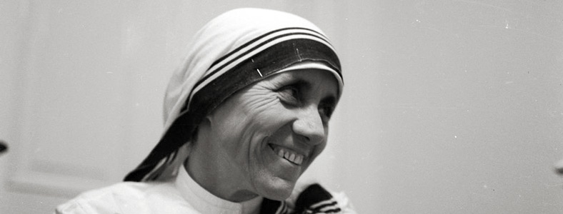 Oración y Adoración para salvar al Mundo – reflexiones de la Madre Teresa